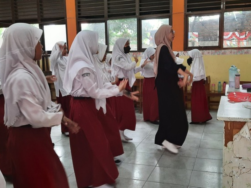 SENI TARI
